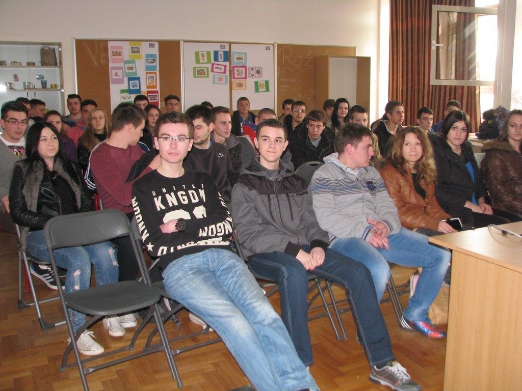 2015 Dan komerc trg skole 01
