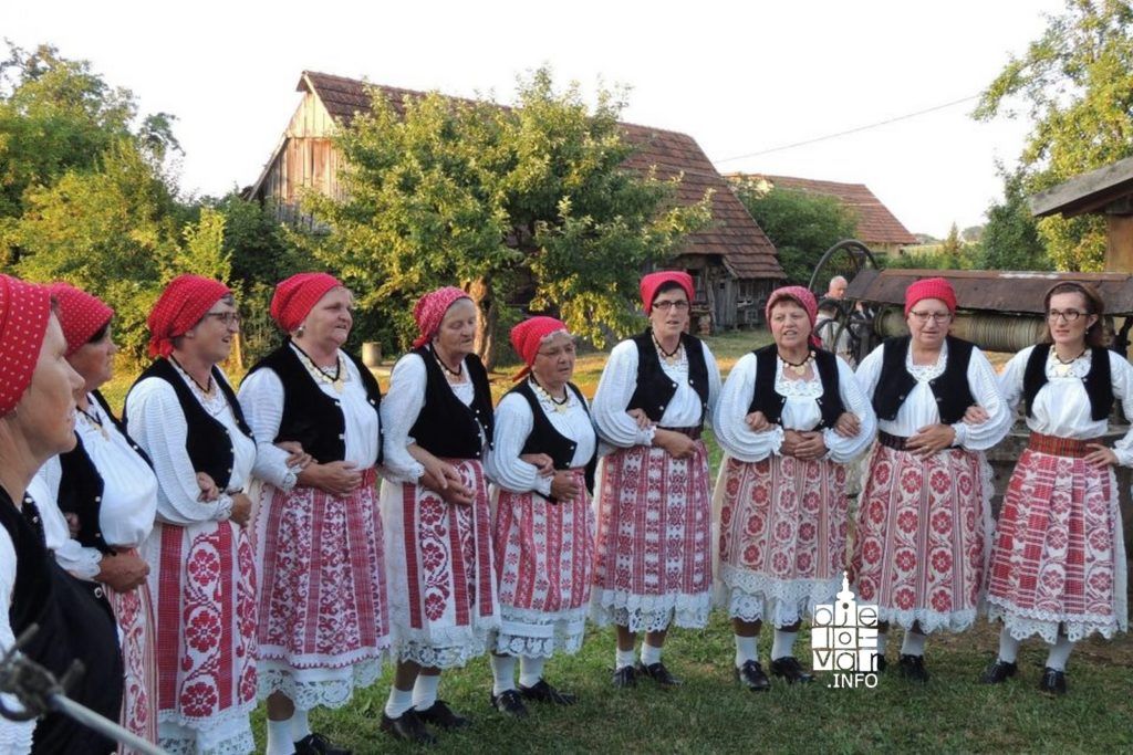 U Mikloušu održana večer izvorne pučke pjesme – Izašla je sjajna zvijezda 2016 07 lipa2016i 8