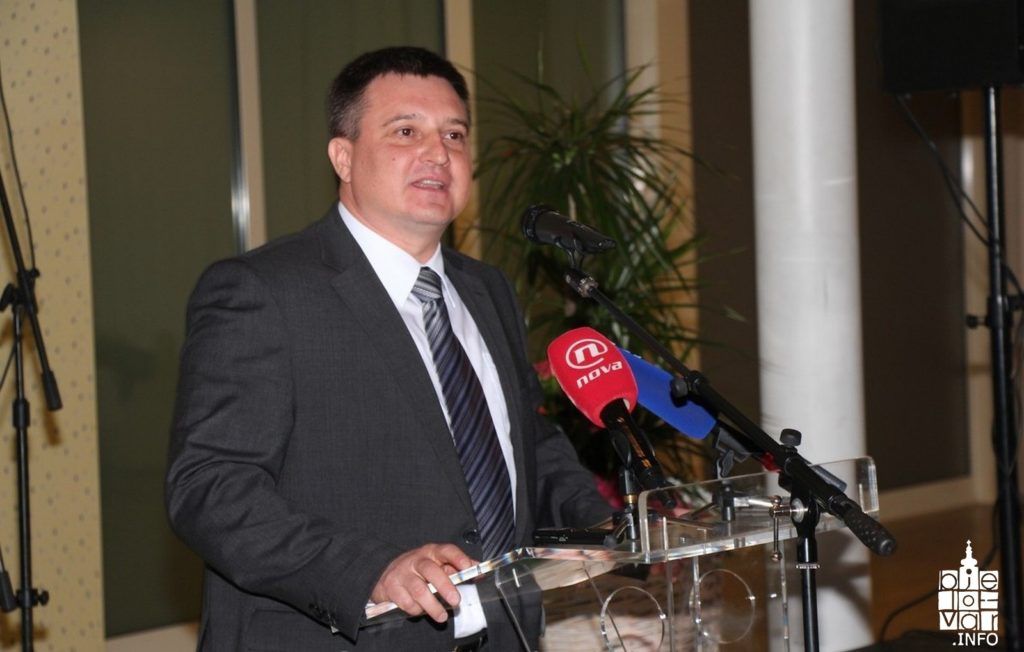 2016 08 hdzruzamiro 1