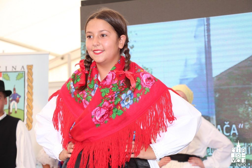 Održana V. Revija narodnih nošnji Bilogore i Hrvatske 2016 09 revija2016 125
