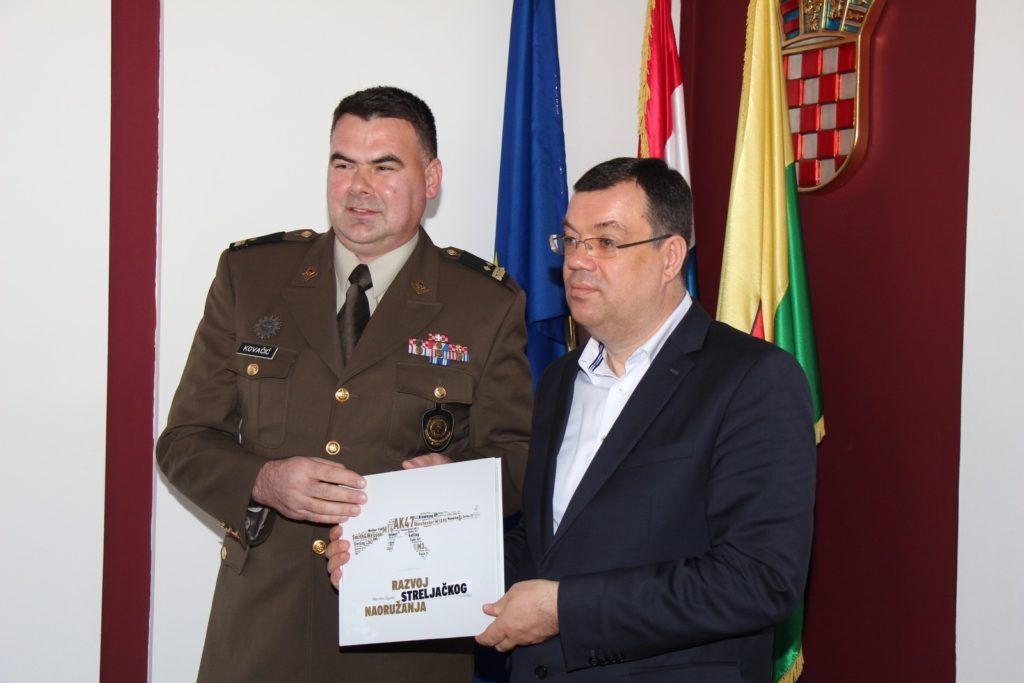 Župan Damir Bajs upriličio prijem za polaznike Ratne škole „Ban Josip Jelačić“ 2016 11 ratnaskola 74