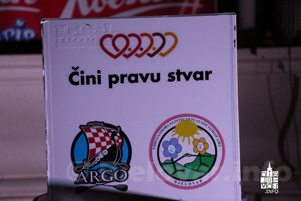 Argonauti organizirali humanitarno druženje uz glazbu i projekciju filma „Zlatno runo“ 2017 7 argonauti2017 65