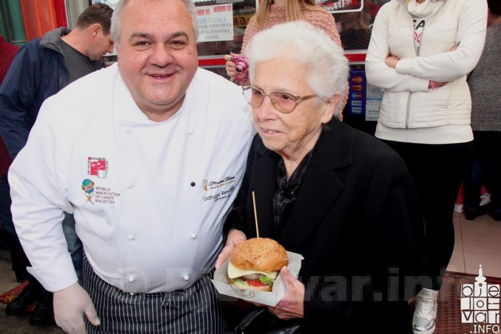 Zahvaljujući Gradu Bjelovaru, legendarni „Majburger“ nakon 20 godina ponovno u prodaji 2017 majburger 164