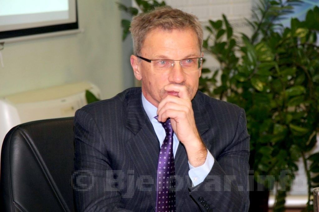 U Bjelovaru guverner Boris Vujičić održao prezentaciju o uvođenju eura 2018 guvernerhnb 27