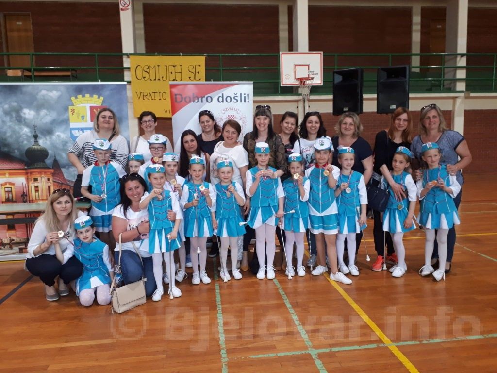 Zlato i srebro za Bjelovarske mažoretkinje 20180421 164704