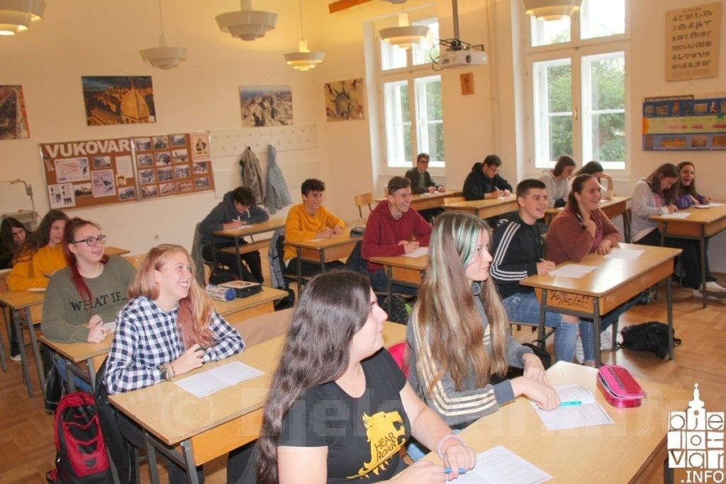 Četrnaestu godinu provodi se natjecanje srednjoškolaca Bjelovarsko-bilogorske županije u znanju o Domovinskom ratu 2018 Vukovar test 24