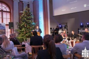 2018 najveći parfem gold 1