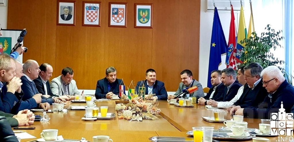 Odluku Vlade o priključenju naše županije Panonskoj regiji pozdravili gradonačelnici i načelnici 2019 regije novo1 6