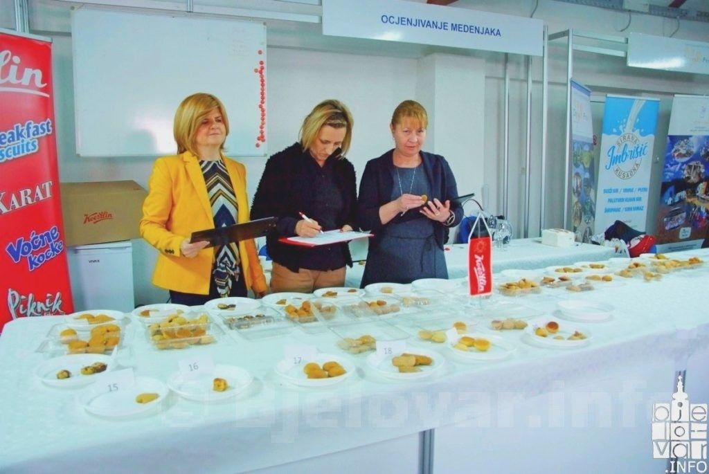 Sajam meda, međunarodni događaj koji je iz godine u godinu sve uspješniji i posjećeniji 2019 pčelarski sajam1 1145