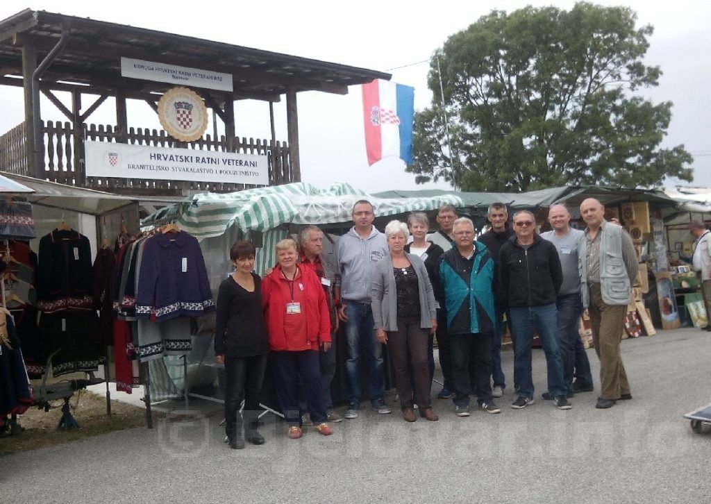Rukotvorine iz radionica ratnih veterana predstavljene na Jesenskom bjelovarskom sajmu 2019 bjelovar info veterani 5