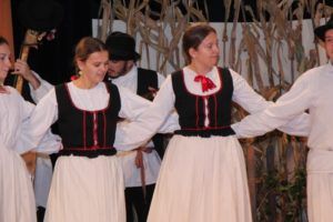 2019 10 vecer folklora 33