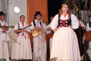 2019 10 vecer folklora 38