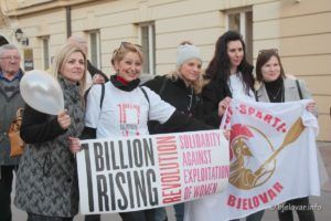 2020 2 14 milijarda ustaje 42