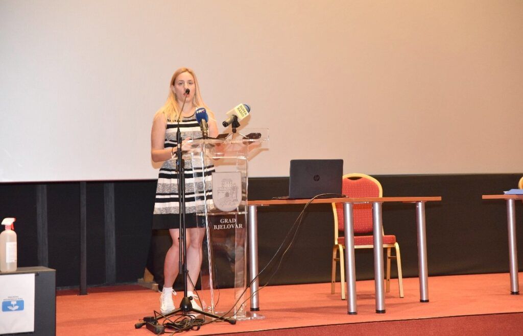 GRADSKO VIJEĆE Vijećnica Ela Naranđa pitala je o sanitarnom čvoru na Tržnici, Bjelovarskom vrtu te LAG-ovima – EVO ODGOVORA 2020 7 17 gradsko vijeće 28