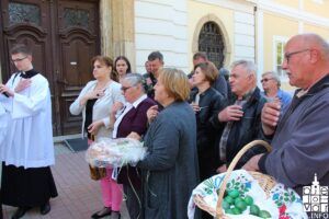 2019 blagdanski stol 75