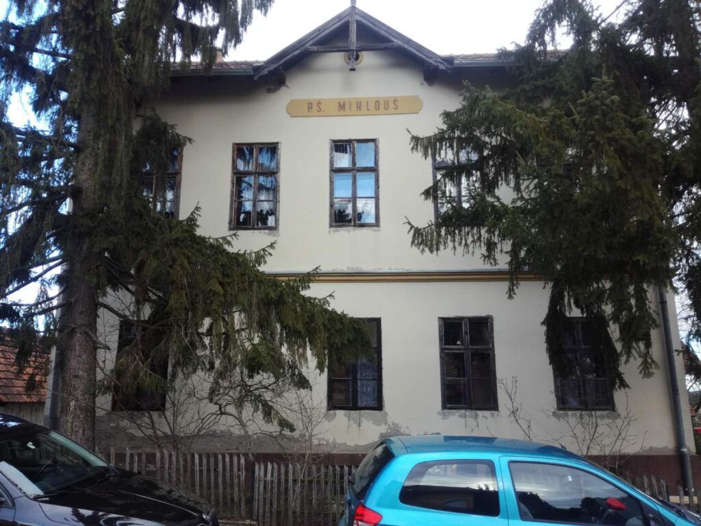 škola Miklouš 9 2