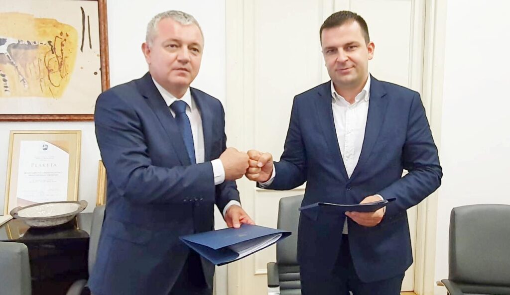 Ministar Darko Horvat i gradonacelnik Grada Bjelovara Dario Hrebak 1