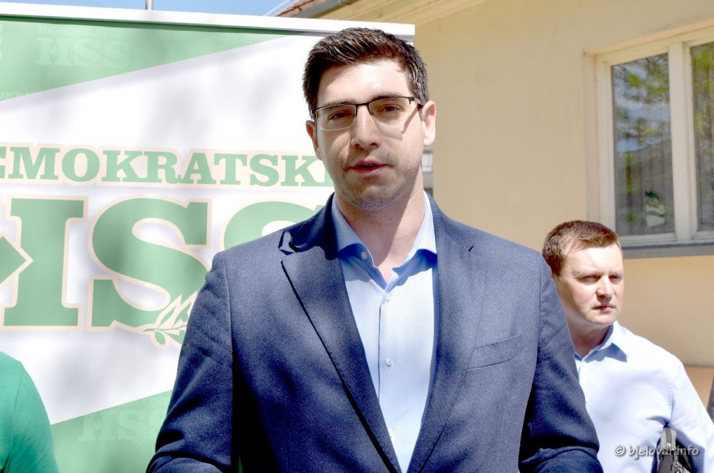 2022 03 25 demokratski hss 1