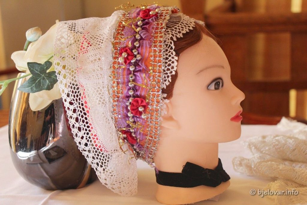 Bjelovarska knjižnica: Otvorenje izložbe ‘Čipkarstvo od tradicije do mode’ 2020 2 13 horkud golub 4