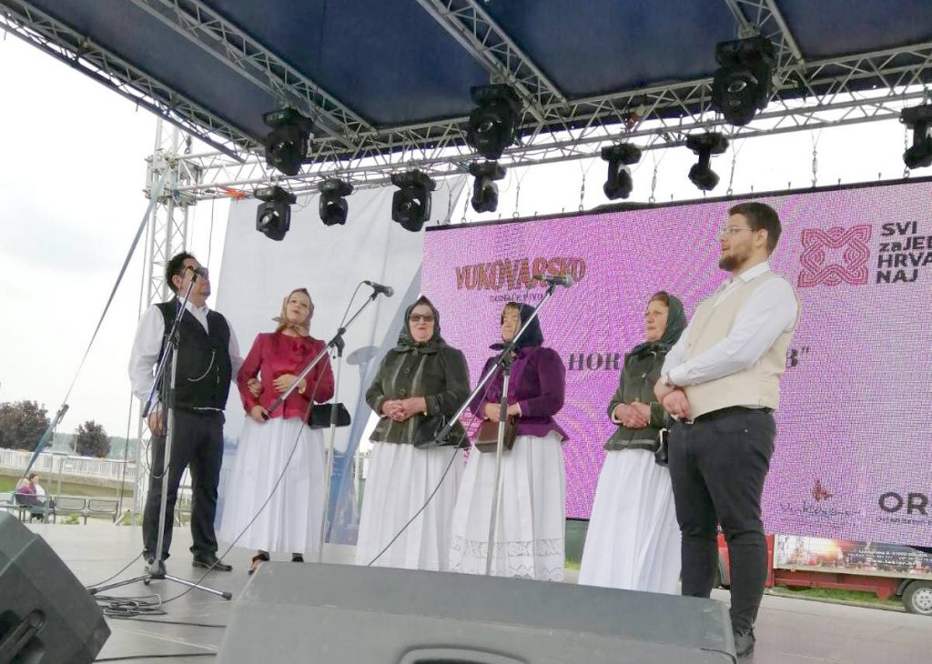 IMG 2026103a1454fa264c5d2b402a499c2f V 002