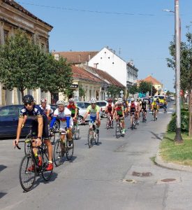 2022 06 24 biciklisti karavana 1