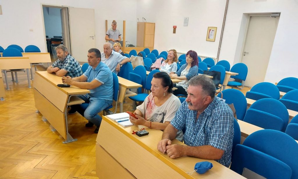 GRAD BJELOVAR: Počelo potpisivanje ugovora s udrugama hrebak udruge 5