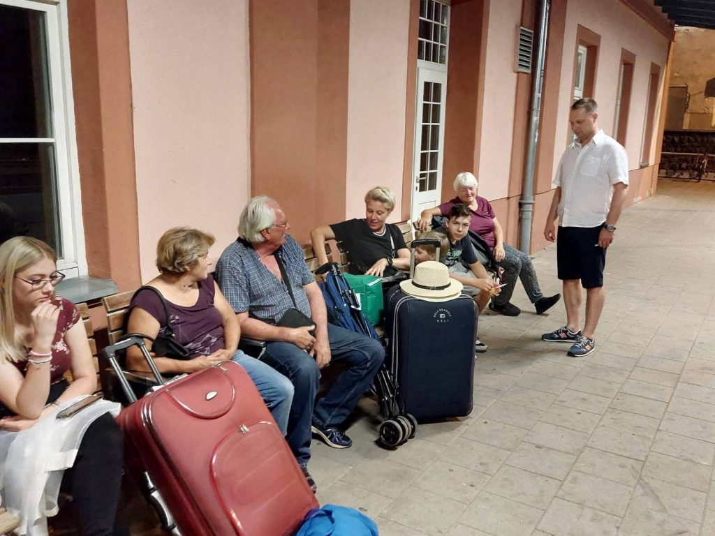 Bjelovar: Župan Marušić ispratio prvih 15-tak putnika izravnim vlakom za Split vlak za split 5