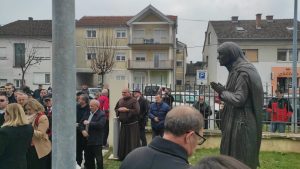 blagoslov kip 2