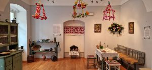 U POVODU BLAGDANA OTVORENA IZLOZBA RADOVA UCENIKA OSNOVNIH SKOLA 30