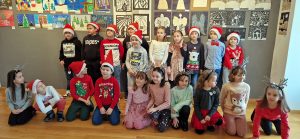 U POVODU BLAGDANA OTVORENA IZLOZBA RADOVA UCENIKA OSNOVNIH SKOLA 39