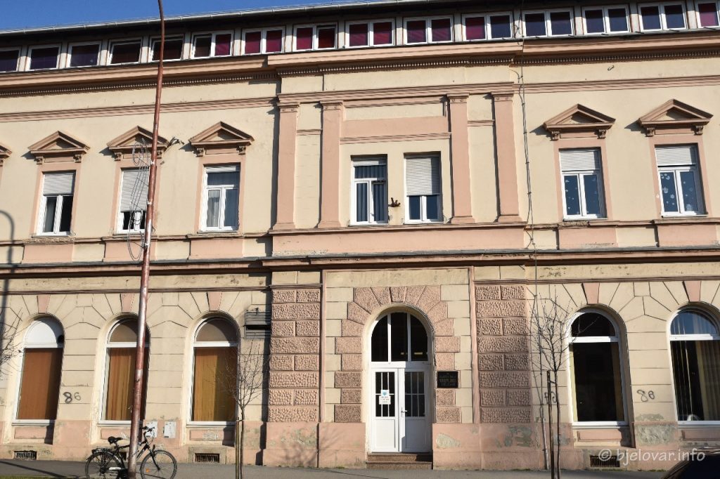 2023 01 23 stare zgrade 1