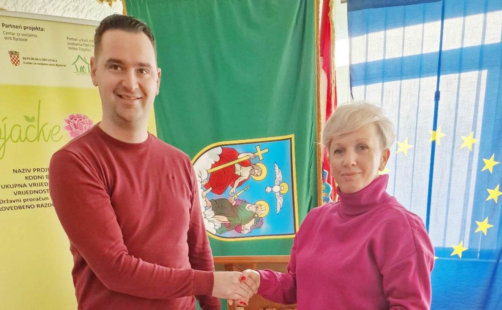 Nacelnik Marko Kutanjac i ravnateljica Sanja Vranjesevic 11