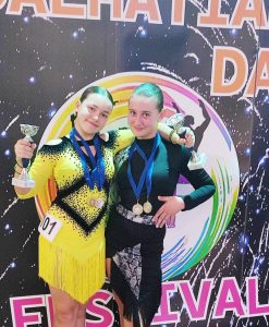 IMG 16bad6b8651aab69ca6d8e8f20f00c8e V