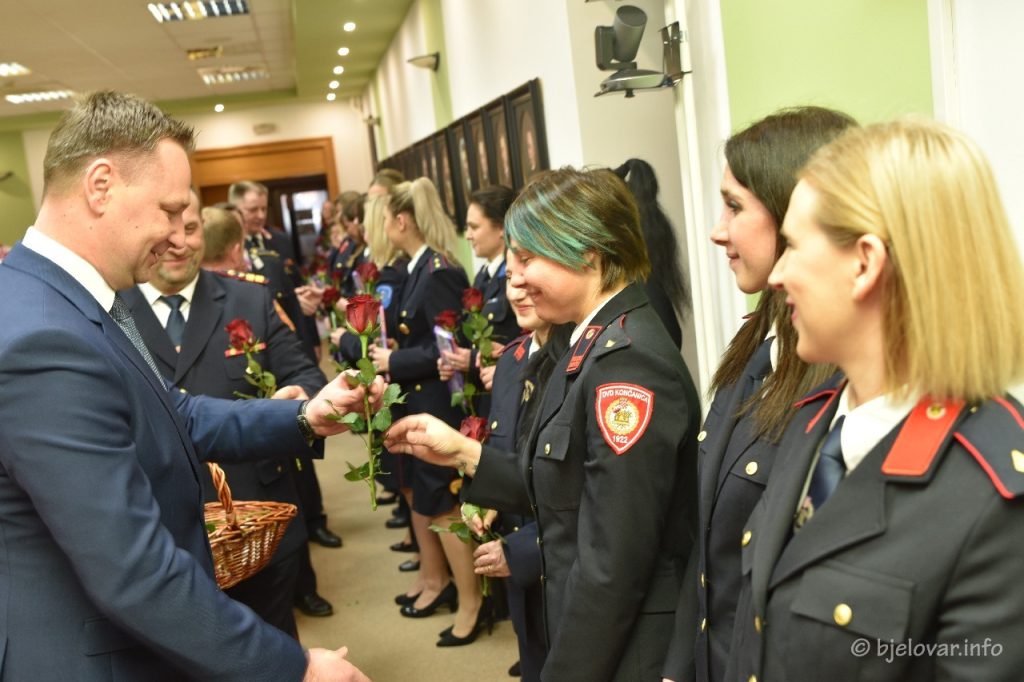 Župan Marušić upriličio prijem za žene dužnosnice u vatrogastvu 2023 03 09 vatrogasci 41