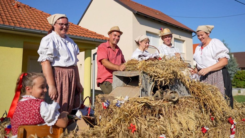 ČEŠKA MANJINA S ponosom čuvaju jezik, kulturu i tradiciju, gotovo isto kao prije stotinu godina dozenky 1