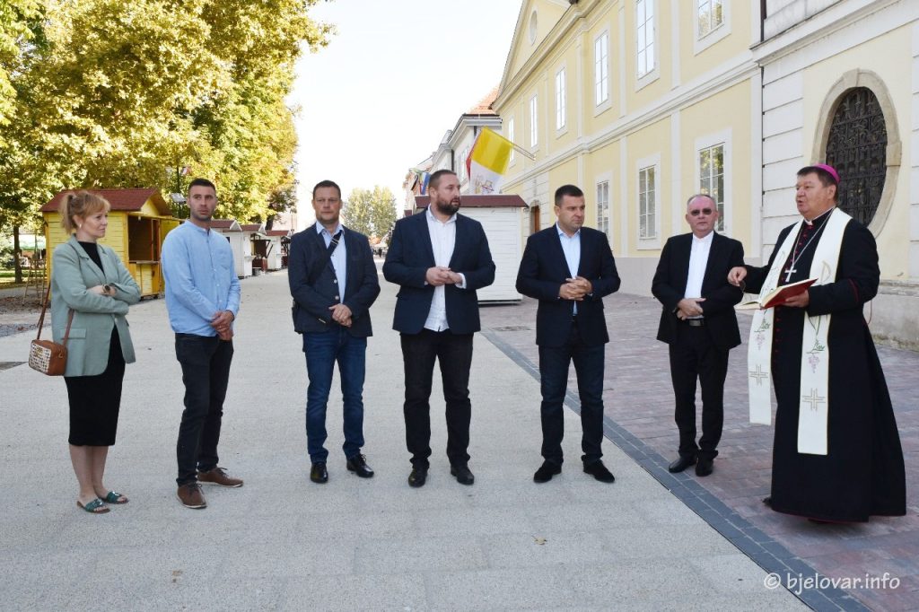 Otvoreno i blagoslovljeno bjelovarsko korzo – Najstarija stanovnica Ana Supančić ponosna 2023 09 27 korzo 29