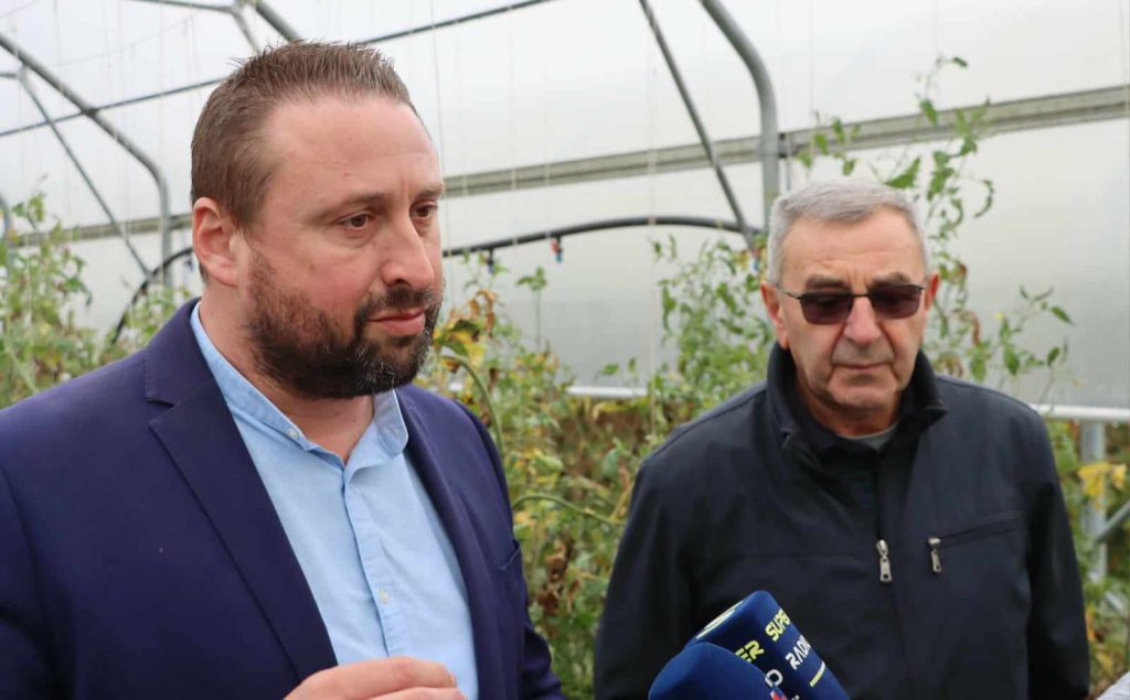 OPG Đopar prvi put koristi potporu Grada koju će iskoristiti za obnovu plastenika received 3544752579133649