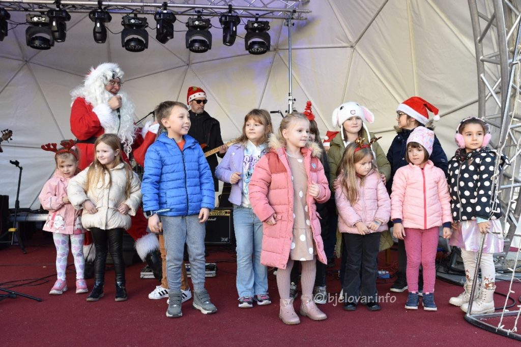 2023 12 31 djecji docek nove godine 143