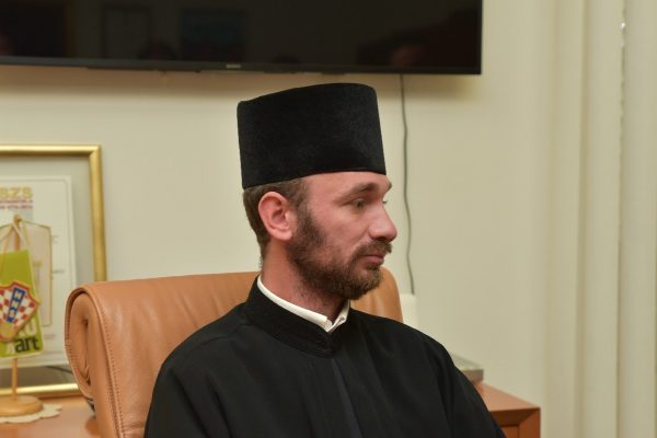 2023 01 05 pravoslavni svecenik 10