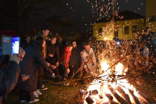 2023 01 06 pravoslavci badnjak 132 1