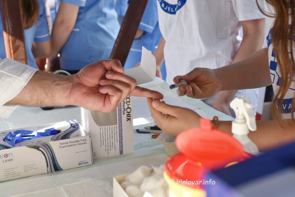 U Bjelovaru brojni građani provjerili zdravstveno stanje povodom Svjetskog dana zdravlja 2024 04 08 bjelovar 140