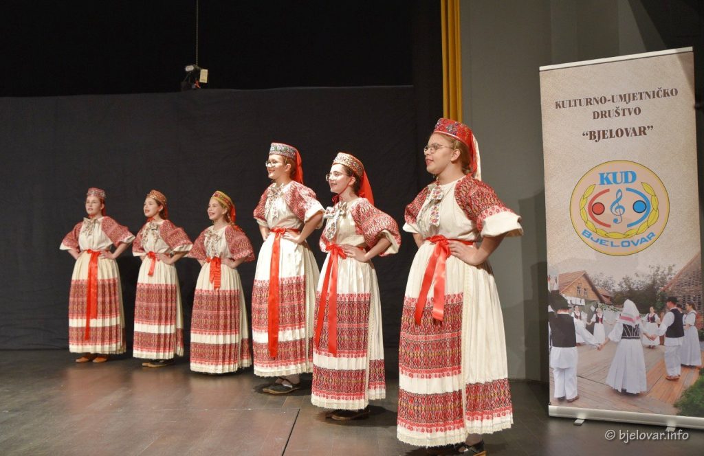 KUD Bjelovar ponosno obilježava 30. obljetnicu. Pripremaju veliki koncert u Domu kulture kud bjelovar 4