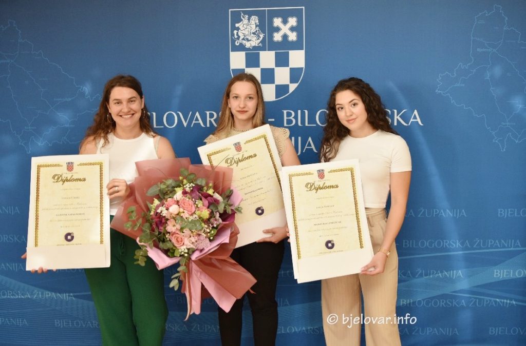 Uz 22 majstora majstorski ispit položilo i šest žena u BBŽ: Ako nešto dovoljno jako želiš onda to možeš i postići 2024 06 28 majstori diplome 83