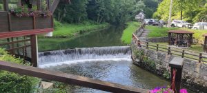 Ulaz u Kamacnik mjesto gdje se rjecca Kamacnik ulijeva u rijeku Dobru