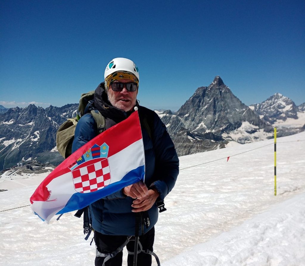 Feručo Lazarić je slijep, ali život živi punim plućima. Dođite poslušati strastvenog planinara i putnika Feruco Lazaric