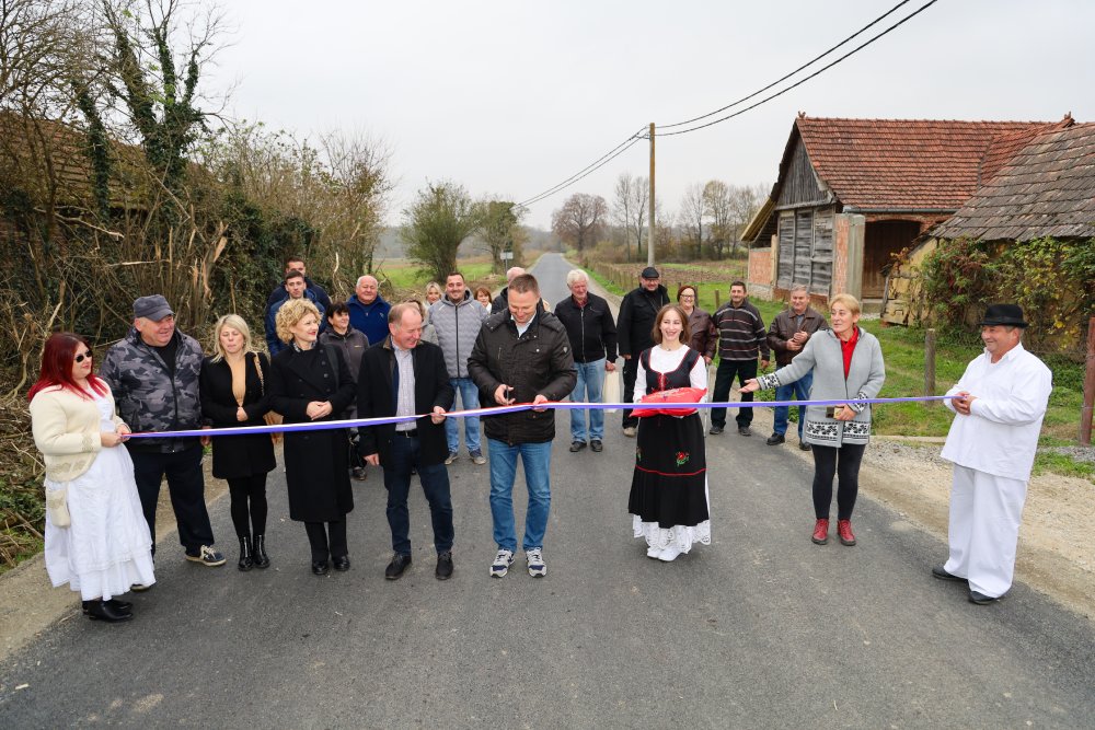 Prometnica Stara Plošćica – Srijedska obnovljena nakon 30 godina cesta stara ploscica srijedska 3