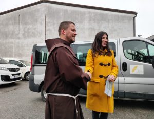 caritas kombi vozilo 6