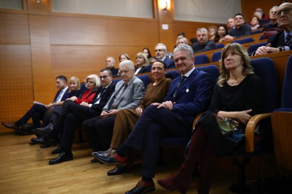 hlz0029 121224 768x512 1