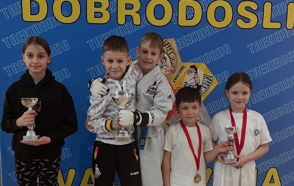 Mali foksići briljirali na “1. Vrbovec Open” natjecanju! 2025 02 16 fox 4