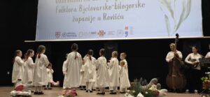 KUD Rovisce revijalni nastup